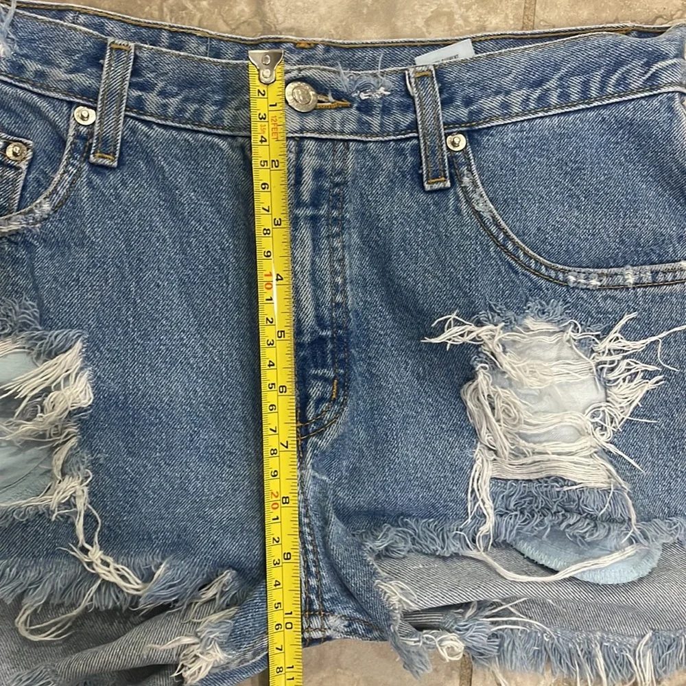 Vintage‎ Rockies Women's High Waist Distressed Denim Short Sz 11